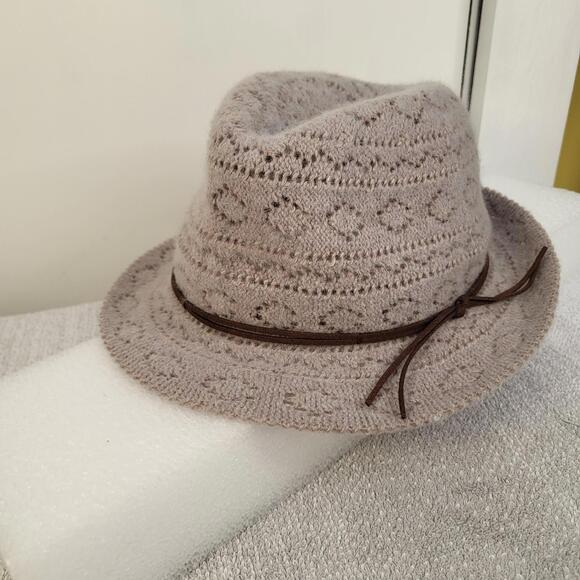 VTG Knitted or crocheted fedora-style hat blend of AngorawoolPolyester nylon